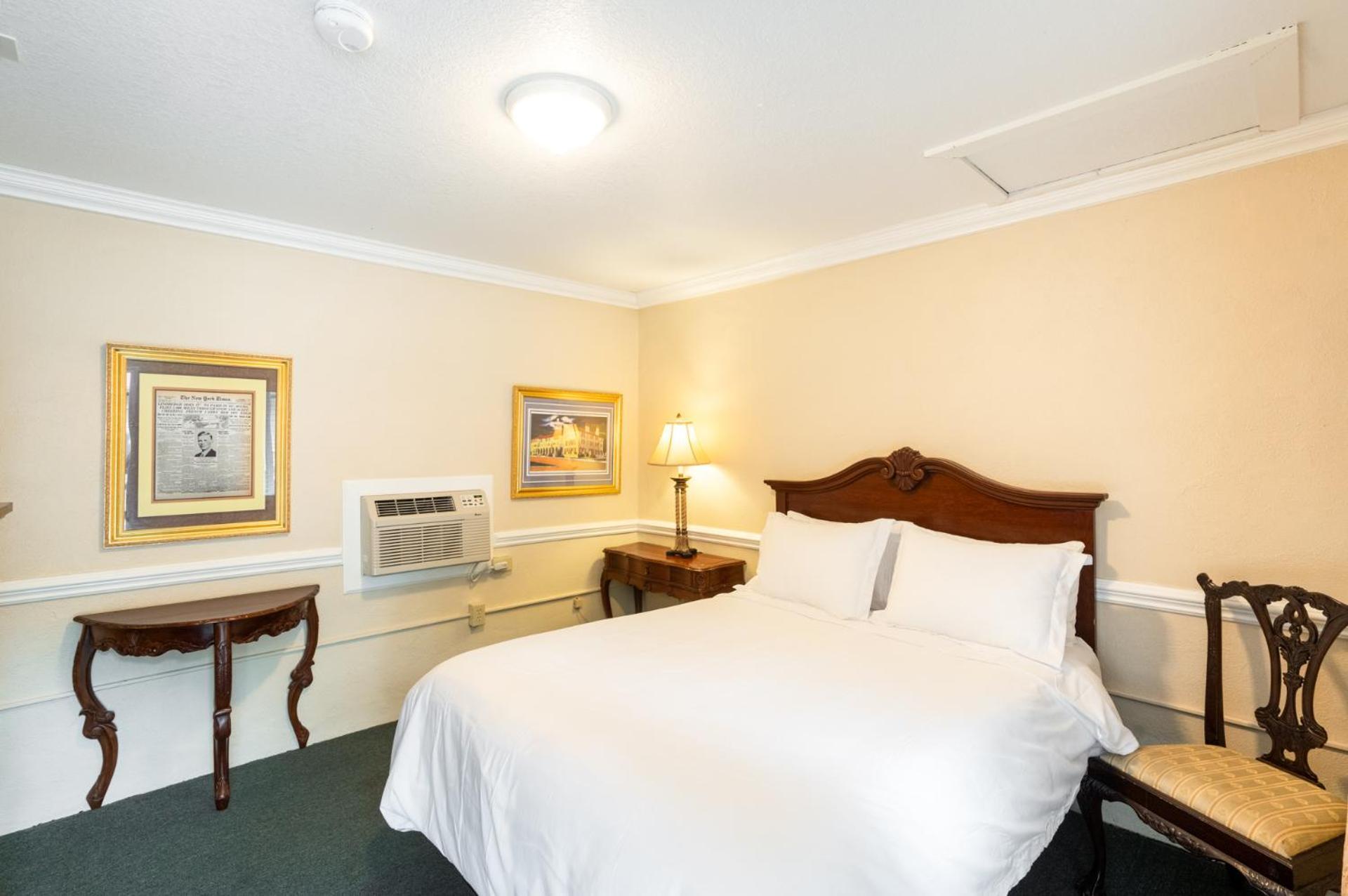 Lake Lure Inn And Spa Екстер'єр фото