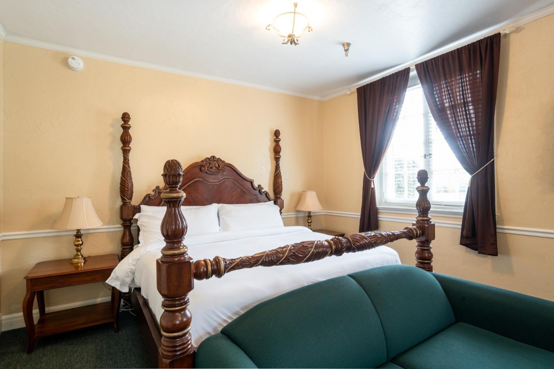 Lake Lure Inn And Spa Екстер'єр фото