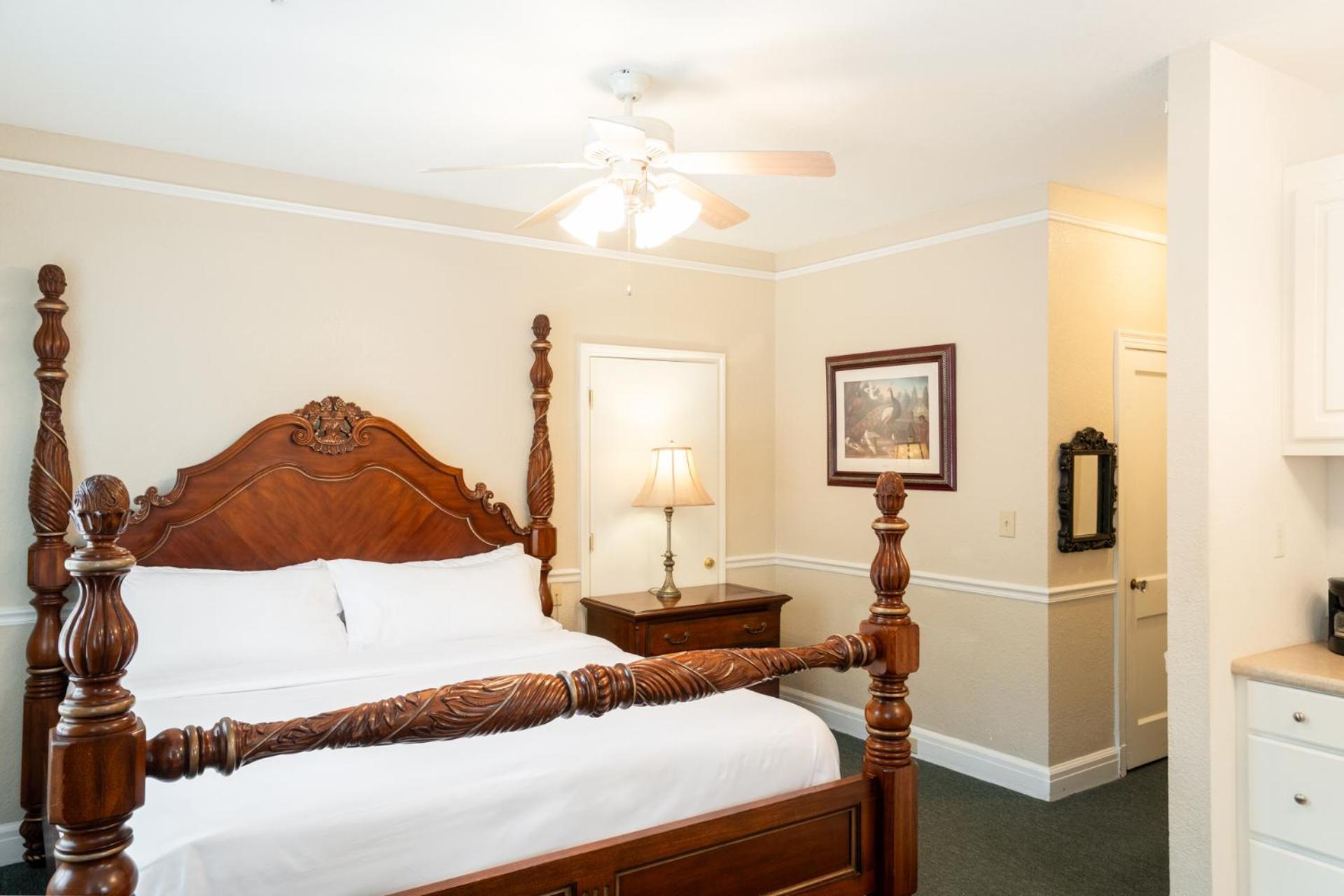Lake Lure Inn And Spa Екстер'єр фото