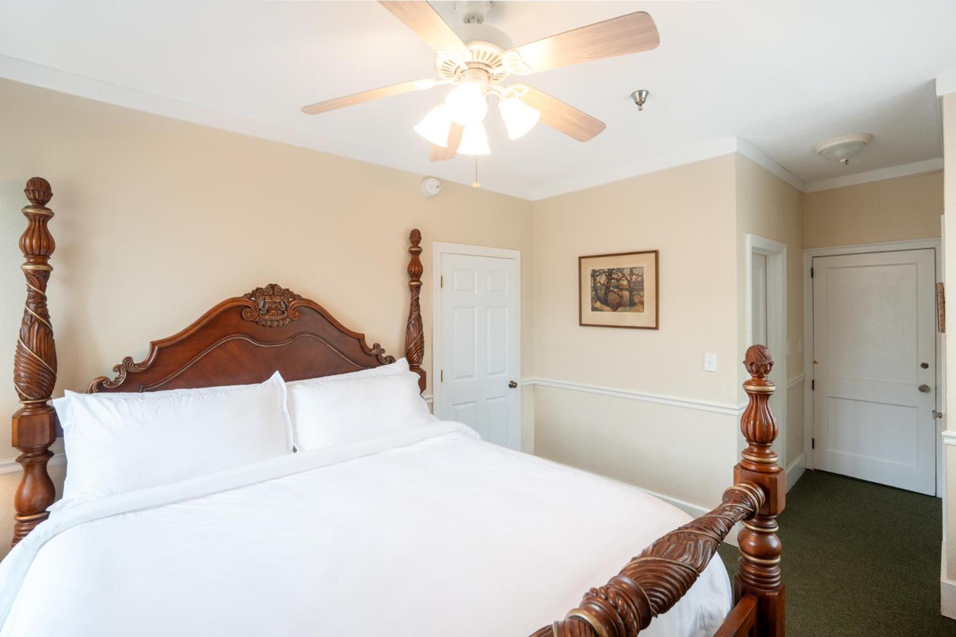 Lake Lure Inn And Spa Екстер'єр фото