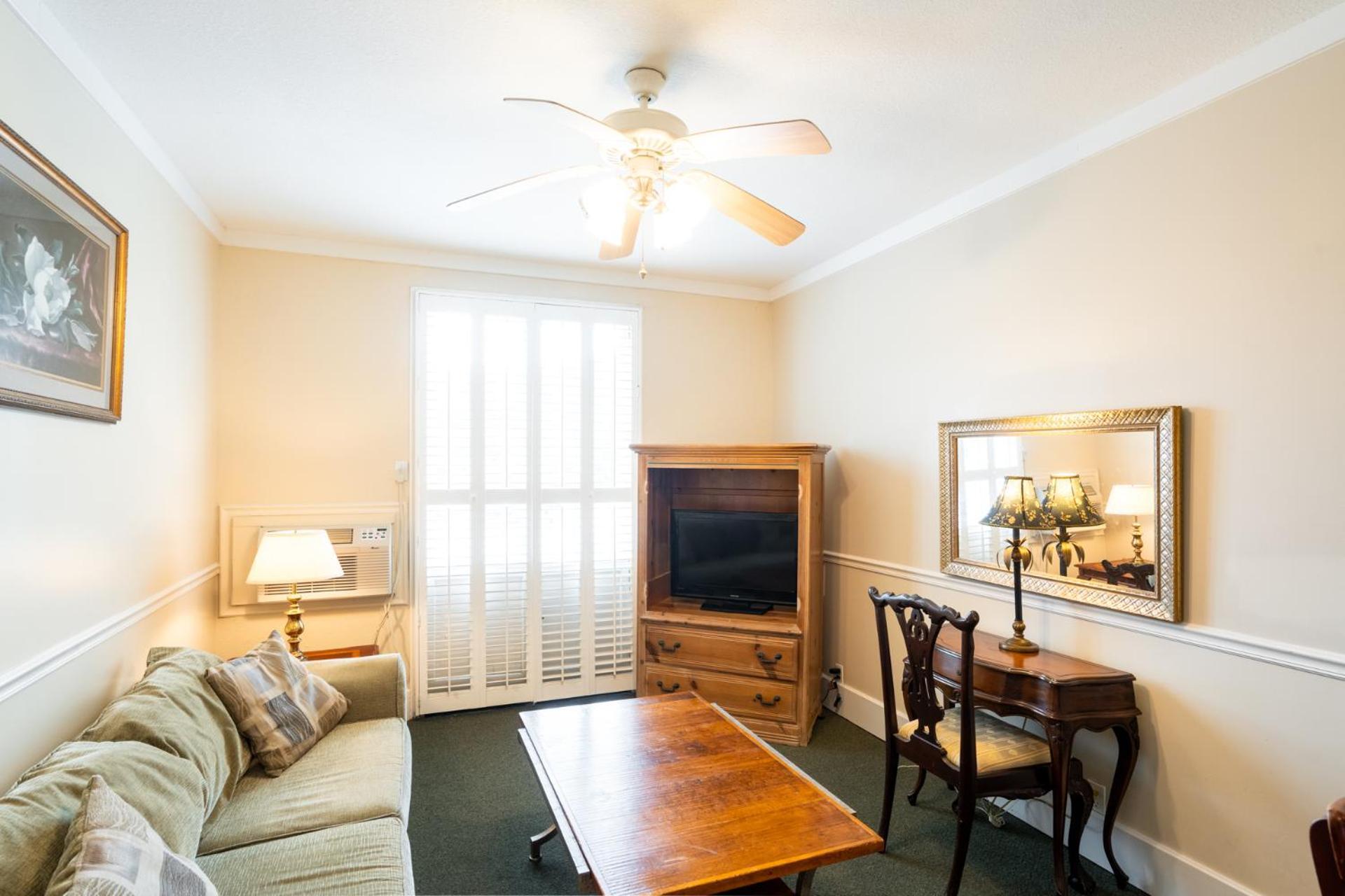 Lake Lure Inn And Spa Екстер'єр фото