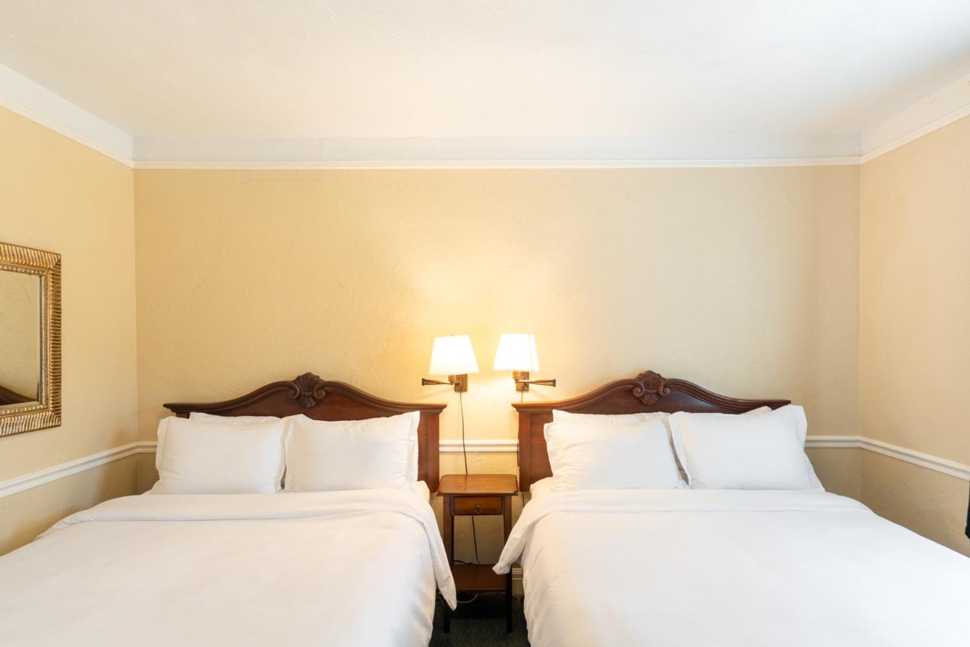 Lake Lure Inn And Spa Екстер'єр фото