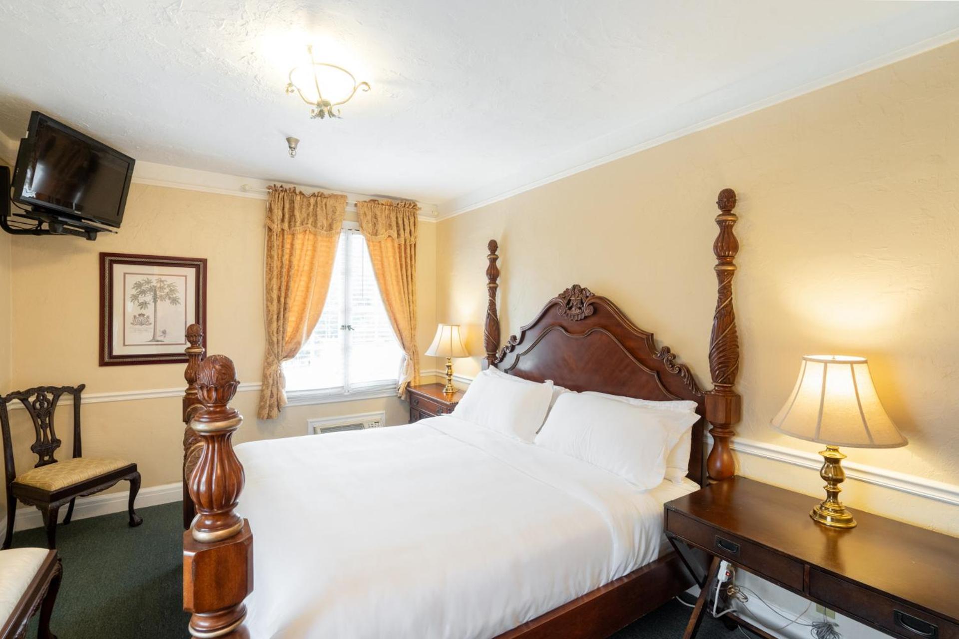 Lake Lure Inn And Spa Екстер'єр фото