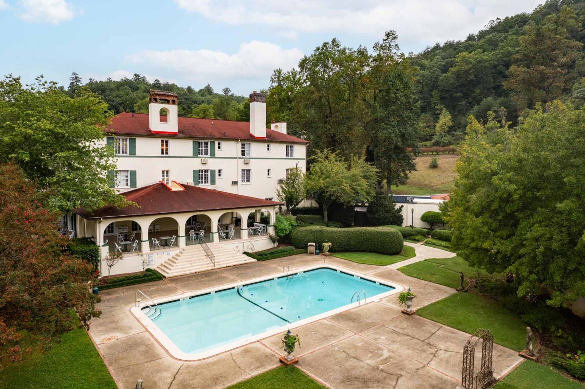 Lake Lure Inn And Spa Екстер'єр фото